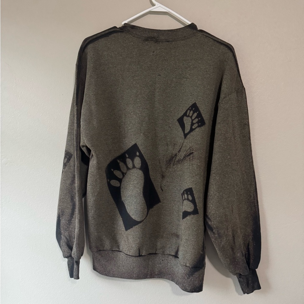 Vintage Gray/green bohemian Bear Print Men's Sweater size large - Picture 4 of 4